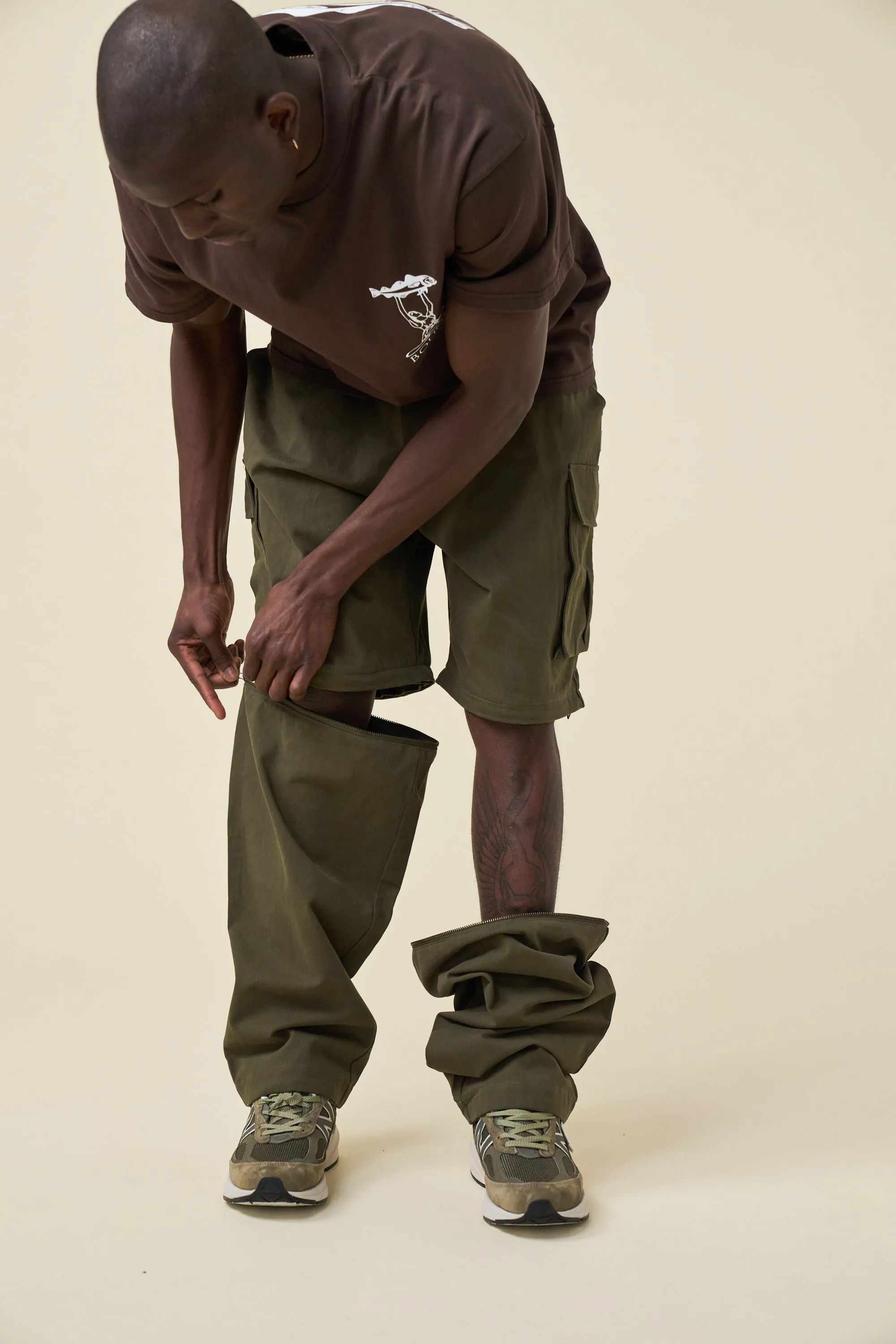 CANVAS CARGO TROUSER   SHORT ZIP OFFS - ARMY GREEN