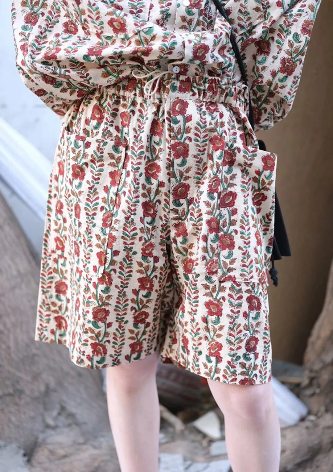 Edwina Hoerl KURZE HOSE <IM GLEICHGEWICHT>