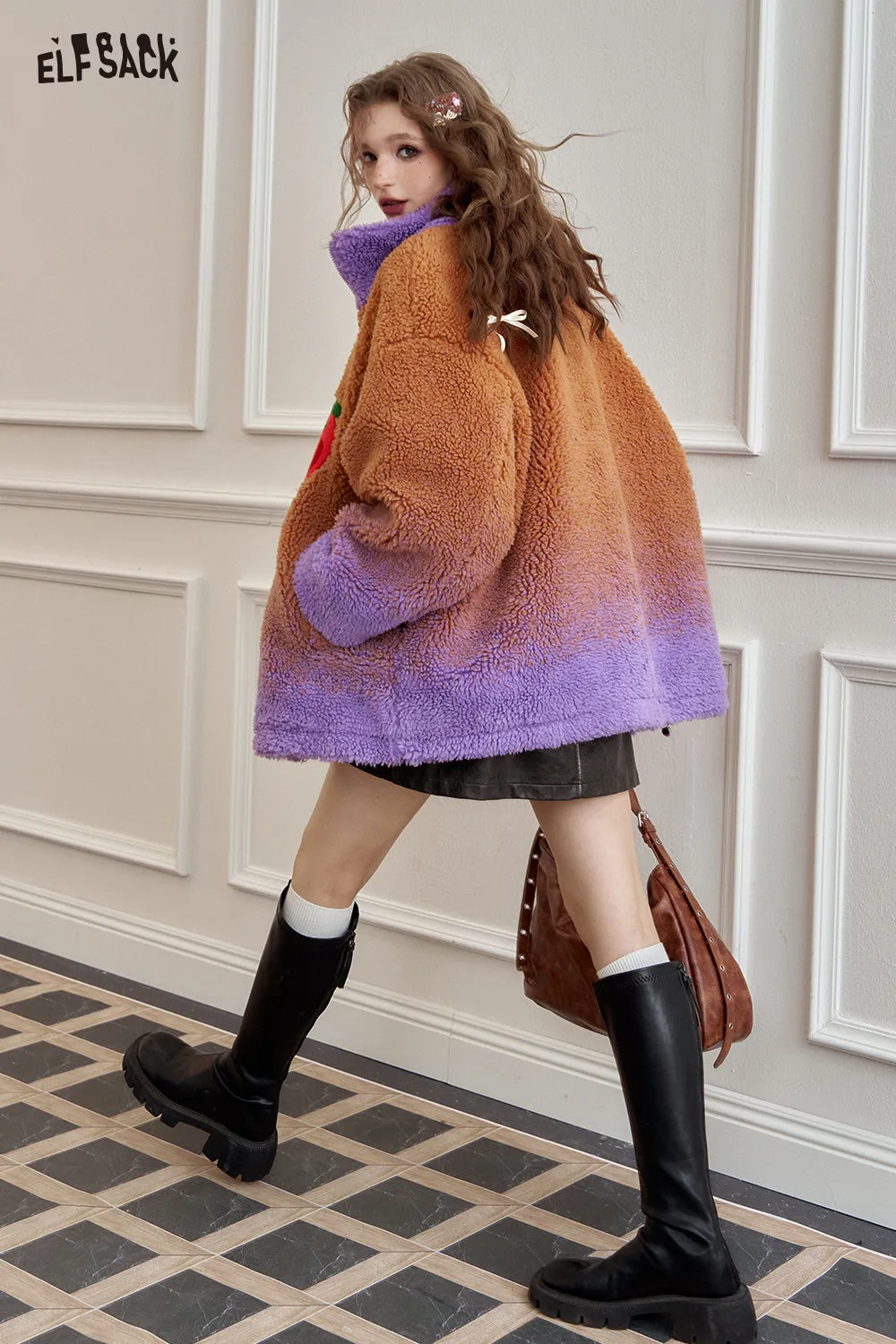 ELFSACK 2024 Autumn New Arrivals New Strawberry hand-sewn pearl decoration gradient plush jacket for women