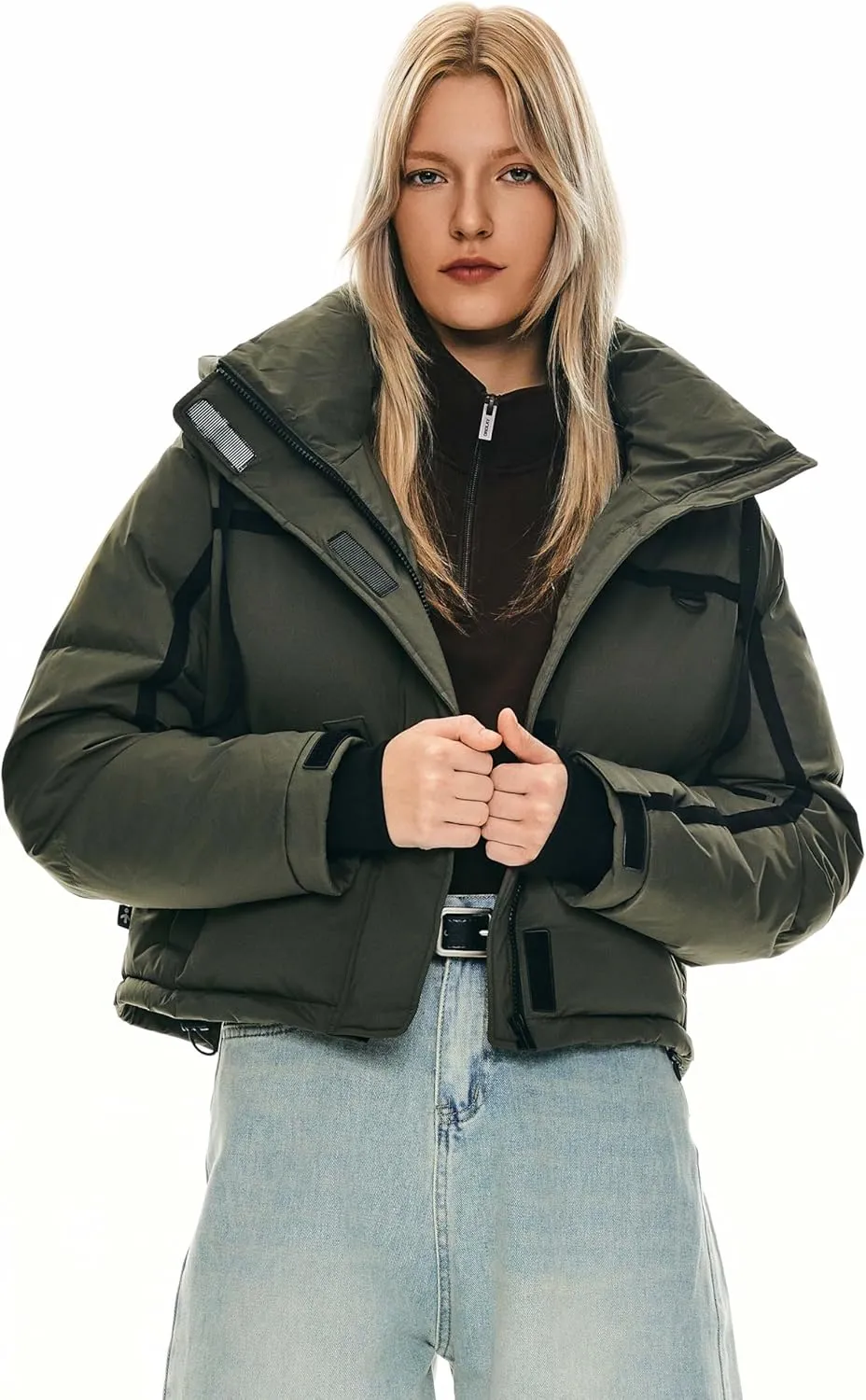 Orolay Women's Cropped Puffer Jacket Winter Quilted Short Down Coat Warm Hooded Zip Fashion Outerwear with Pockets