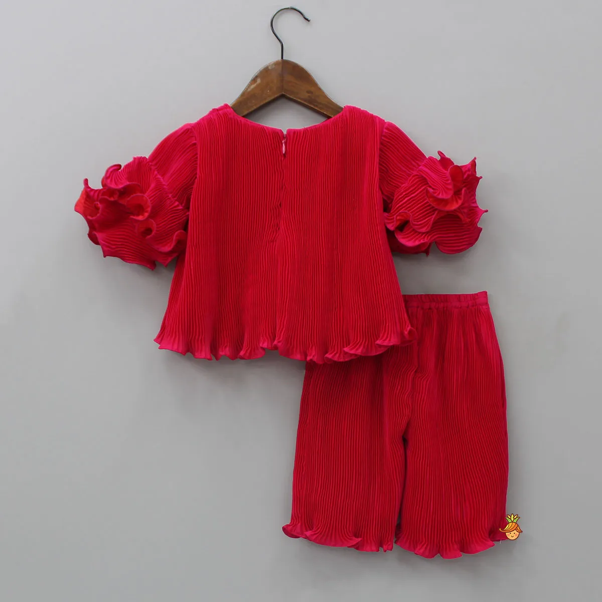 Pre Order: Stylish Pleated Top And Pant