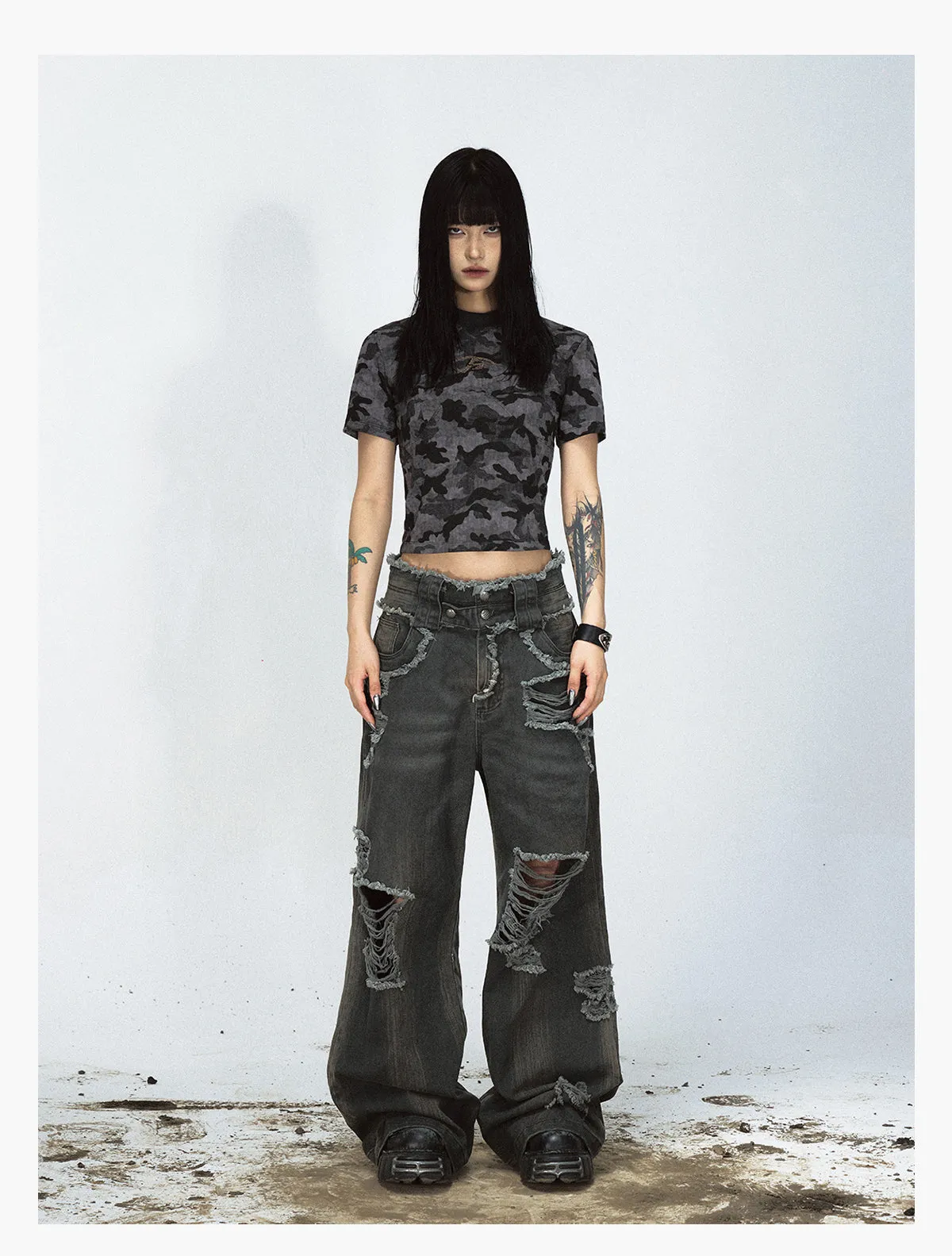 Raw-edge Washed Ripped Jeans