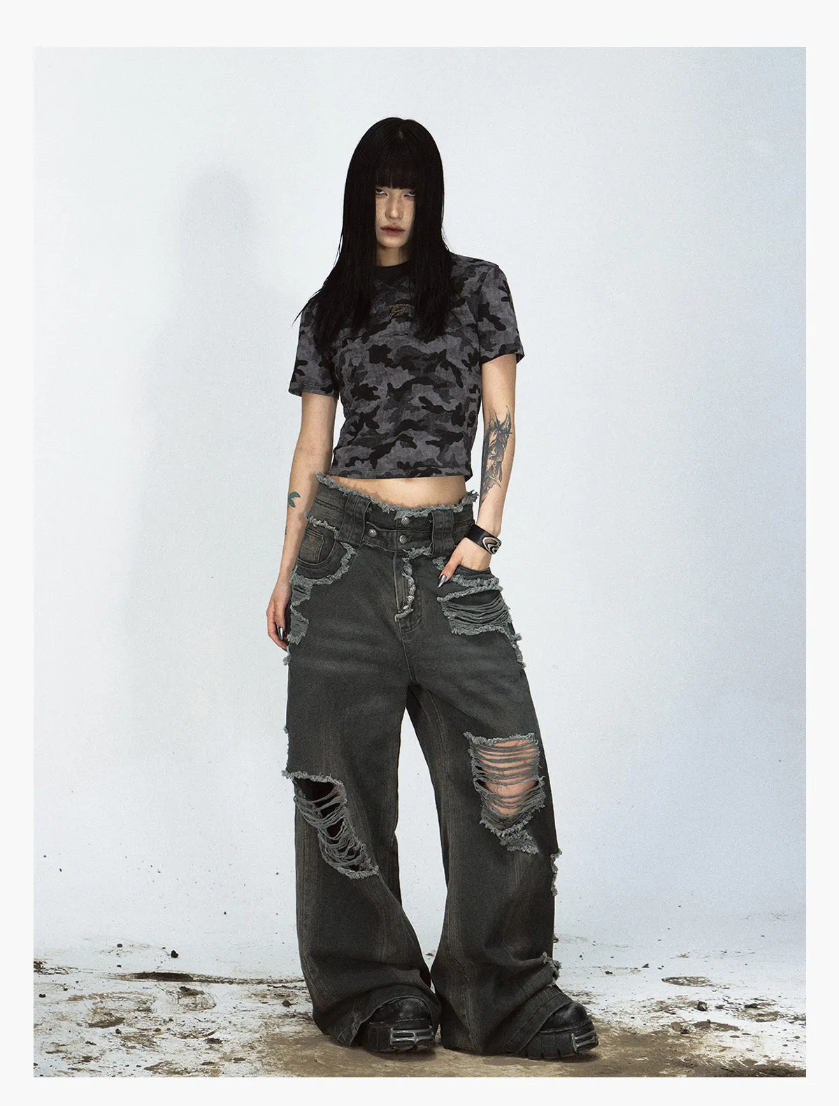 Raw-edge Washed Ripped Jeans