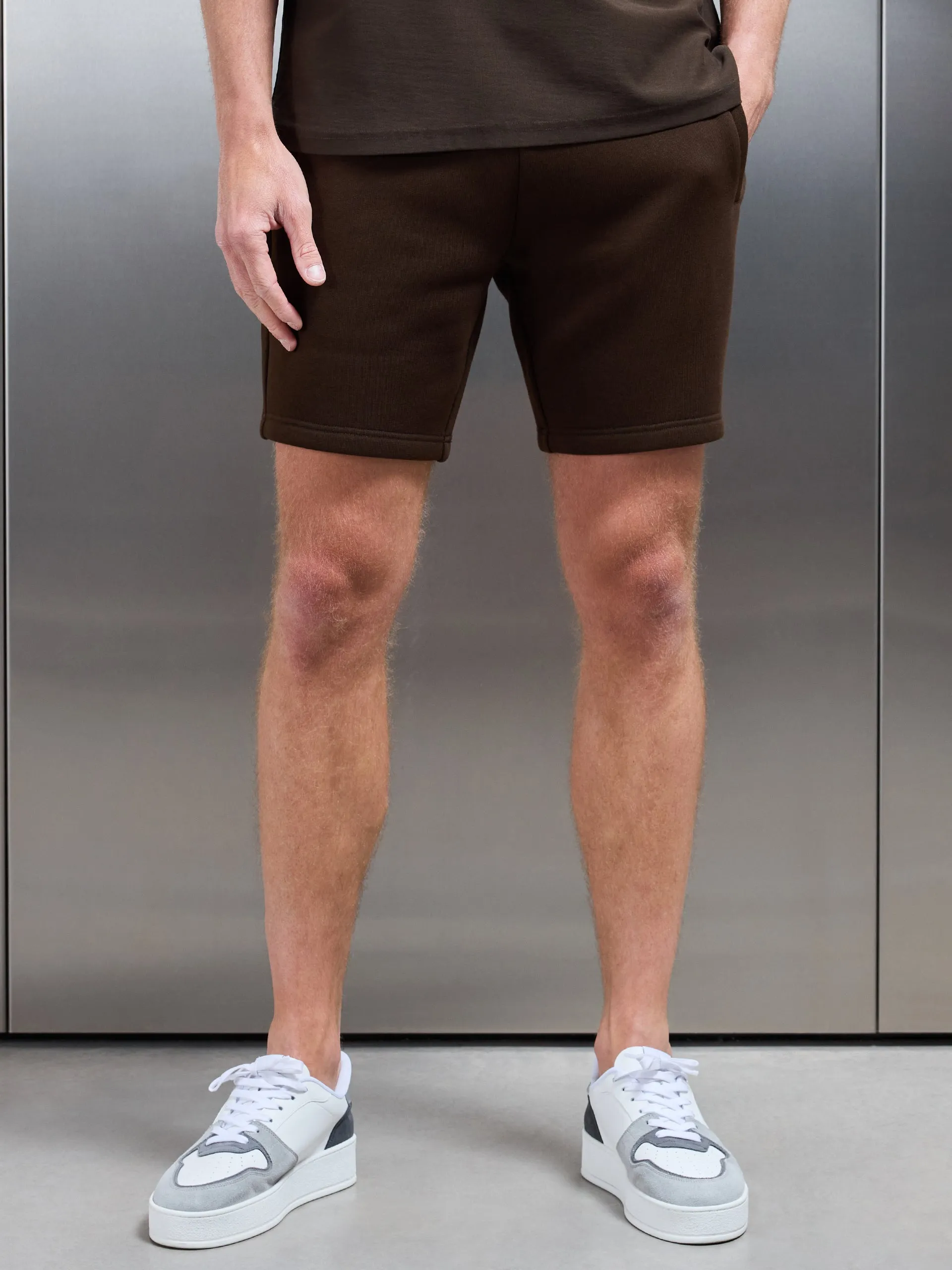 Relaxed Fit Short in Brown