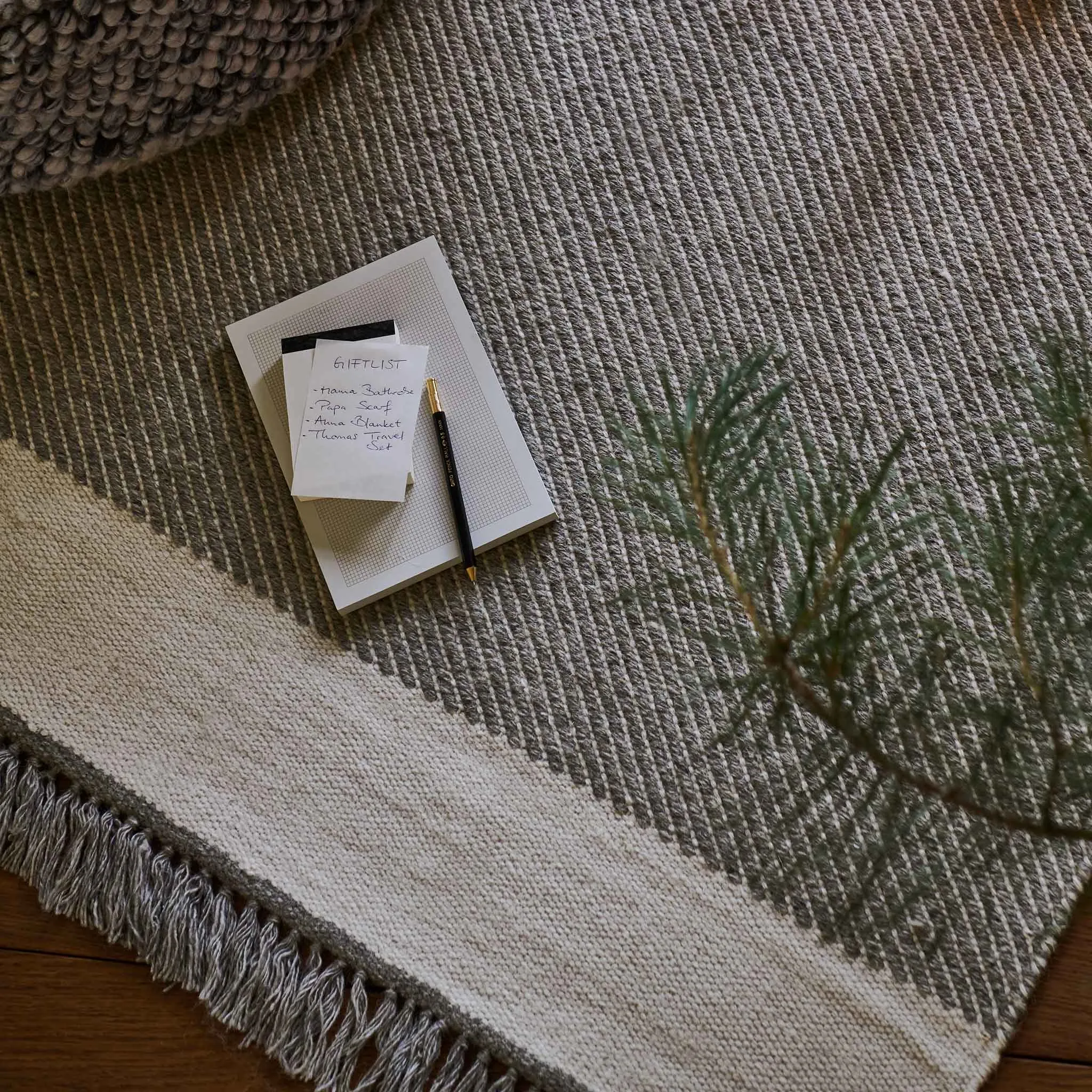 Vadi Wool Rug [Grey/Natural white]